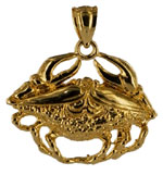 larger sized 14kt gold polished crab necklace pendant