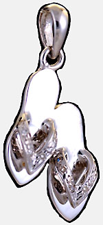 14kt white gold and diamonds flip flop pendant