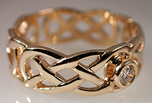 Celtic love knot engagement band
