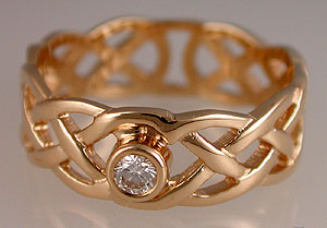 Celtic love knot engagemwent ring diamond