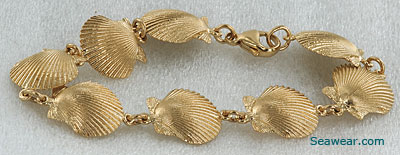 gold ridged fantail scalloop shell bracelet