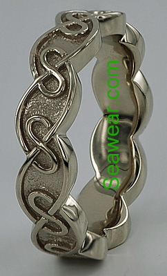 eternal Celtic knot wedding rings