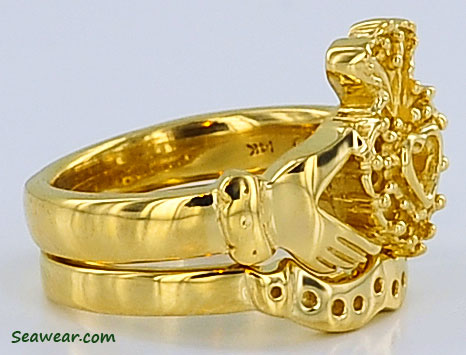 Claddagh wedding ring set