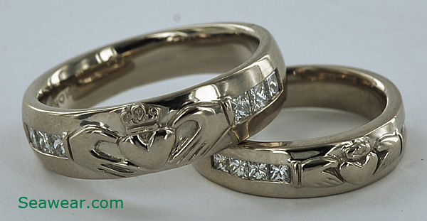 palladium white gold diamond Claddagh wedding ring set