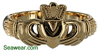 gold Claddagah band ring