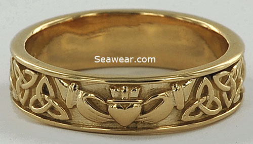 Trinity Knot Claddagh wedding ring
