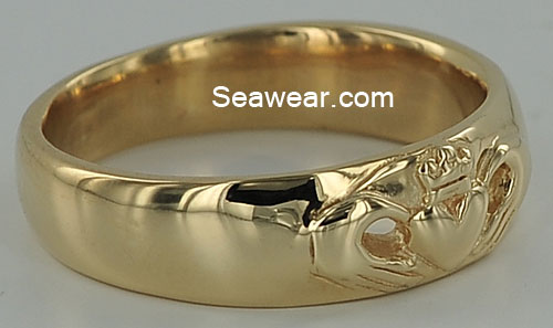 gold Claddagh wedding ring