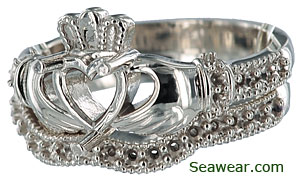 Claddagh engagement ring and wedding band set
