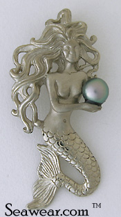 white gold mermaid with black pearl