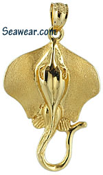 14kt sand blast and polish sting ray necklace pendant
